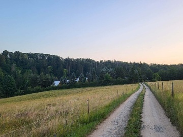 Chata s baz�nem u Otavy - Vr� - p�ehrada Orl�k