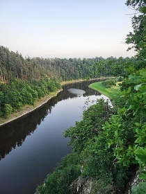 Chata s baz�nem u Otavy - Vr� - p�ehrada Orl�k