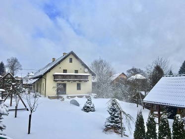 Chalupa s bazénem - Bystřice nad Pernštejnem