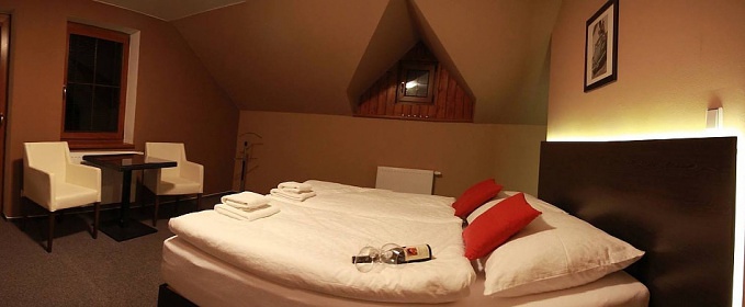 Wellness Penzion s baznem - ZOO Len - Zlnsko