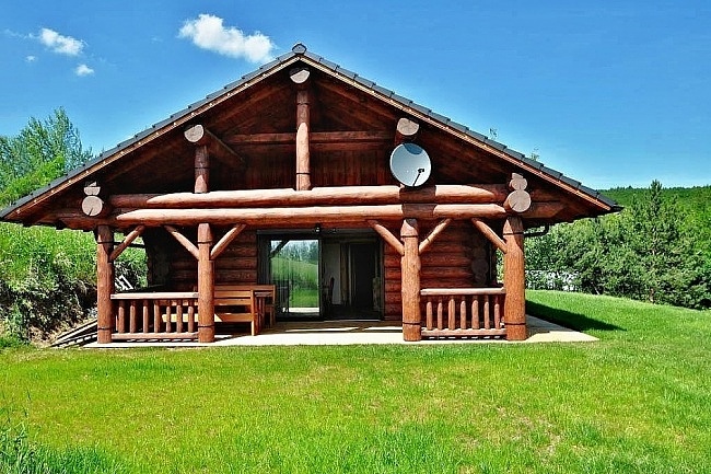 Kanadský srub Pastviny - Chřiby - hrad Buchlov