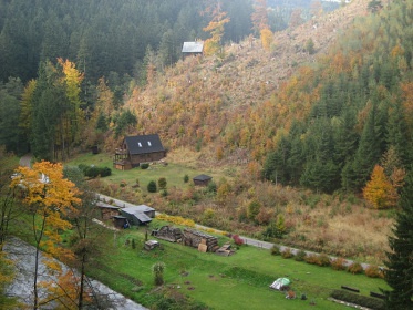 Chata Pekelské údolí - Metuje - přehrada Rozkoš