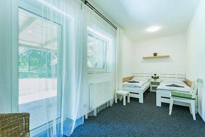 Chata u řeky Ohře - zámek Raškovice - Nechranice