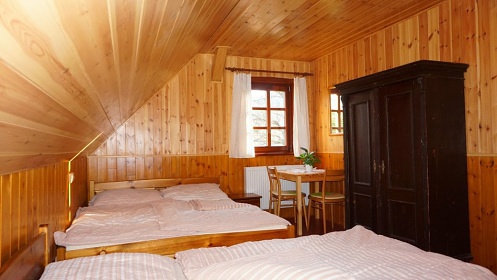 Chalupa a kachlov kamna s pec - Orlick hory