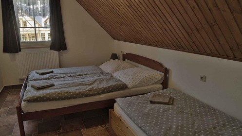 Rodinný penzion - u lesa s bazénem - Ramzová