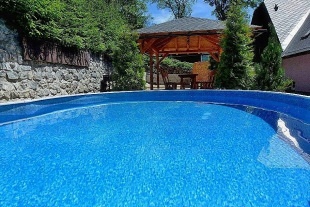 Rodinný penzion - u lesa s bazénem - Ramzová