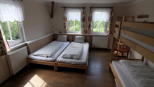 Penzion s venkovnm baznem - Krun hory