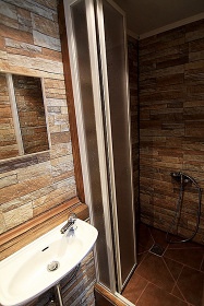 Penzion s venkovnm baznem - Krun hory