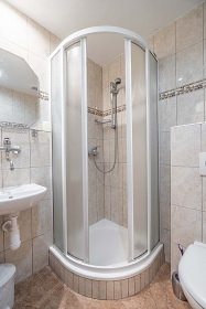 Wellness chalupa a vnitn bazn - Zdobnice