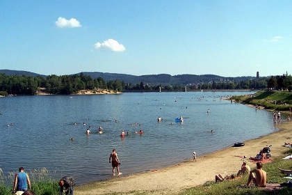 Chalupa s baz�nem - ko�sk� pastviny - Jizerky