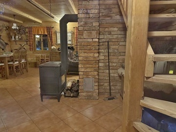 Chalupa s baz�nem a v��ivkou - Toulovcovy Ma�tale