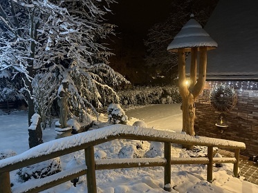 Chalupa s baz�nem a v��ivkou - Toulovcovy Ma�tale