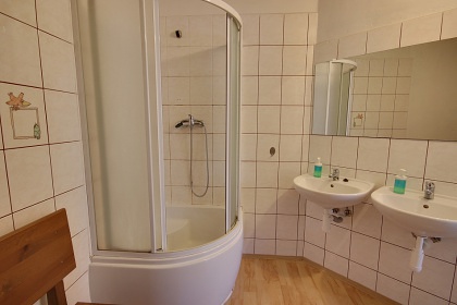 Chata Kr�lick� Sn�n�k - pramen �eky Morava