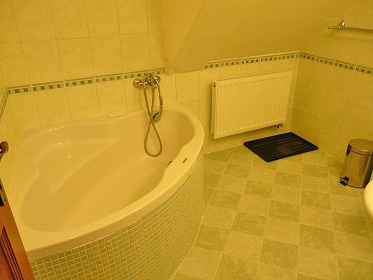 Chalupa s baz�nem - Kr�l�ky - Doln� Morava