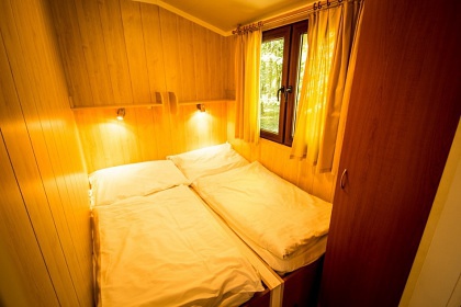 Chaty St�edn� Pos�zav� - lod� a �eka S�zava