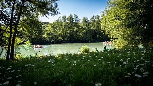 Chaty St�edn� Pos�zav� - lod� a �eka S�zava