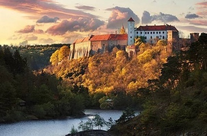 Chata Chmelnice - p�ehrada Vranov - hrad B�tov