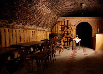 Penzion a vinn� sklep - Mut�nick� vina�sk� stezka