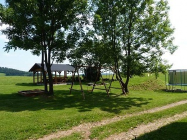 Chalupa venkovsk statek - esk Petrovice