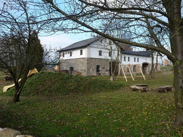 Chalupa venkovsk statek - esk Petrovice