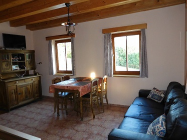 Chalupa u hradu Trosky - Zlat� stezka �esk�ho r�je