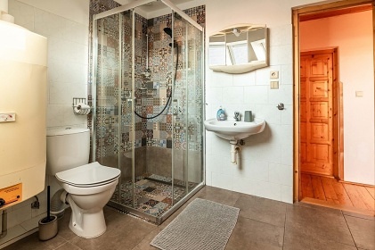 Roubenka Homole - baz�n a koupac� sud - Krkono�e