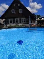 Roubenka Homole - baz�n a koupac� sud - Krkono�e