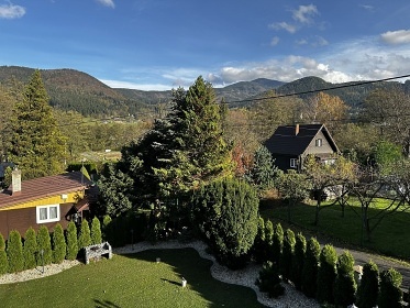 Chata s v��ivkou - v�hled na Lysou horu - Beskydy