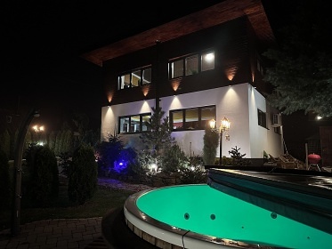 Chata s v��ivkou - v�hled na Lysou horu - Beskydy