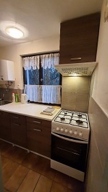 Rodinn� chata v lese - u Prahy - p�ehrada Vran�