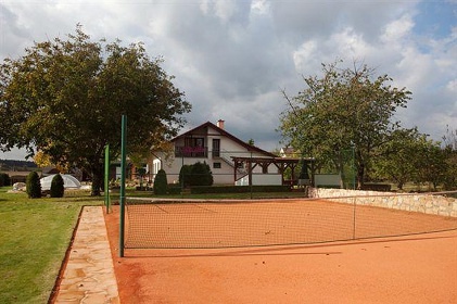 Chalupa s baz�nem - �esk� r�j a Podkrkono��