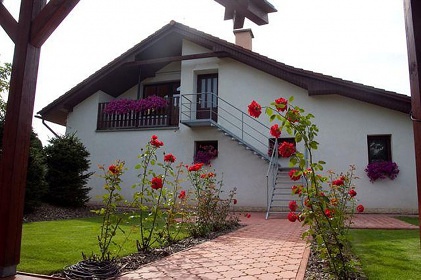 Chalupa s baz�nem - �esk� r�j a Podkrkono��