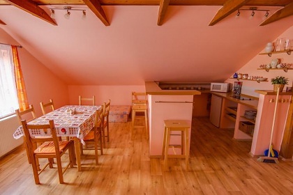 Chalupa s baz�nem - �esk� r�j a Podkrkono��