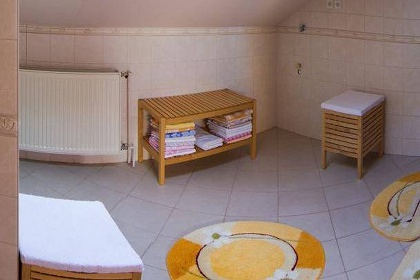 Chalupa s baz�nem - �esk� r�j a Podkrkono��