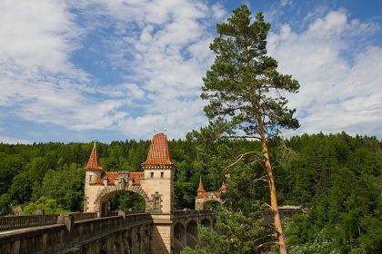 Chalupa s baz�nem - �esk� r�j a Podkrkono��