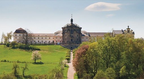 Chalupa s baz�nem - �esk� r�j a Podkrkono��