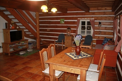 Chalupa s vnit�n�m baz�nem - Studen� vrch