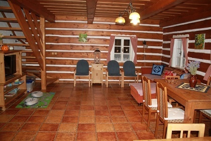 Chalupa s vnit�n�m baz�nem - Studen� vrch