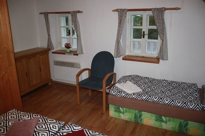 Chalupa s vnit�n�m baz�nem - Studen� vrch