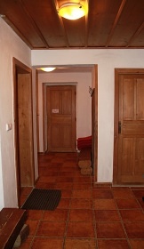 Chalupa s vnit�n�m baz�nem - Studen� vrch