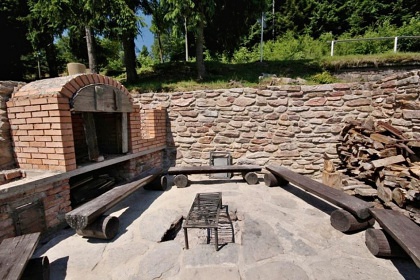 Wellness roubenka s baz�nem - vrch Zaklet�