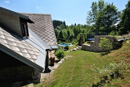 Wellness roubenka s baz�nem - vrch Zaklet�