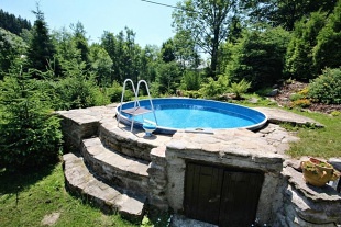 Wellness chalupa s bazénem - vrch Zakletý