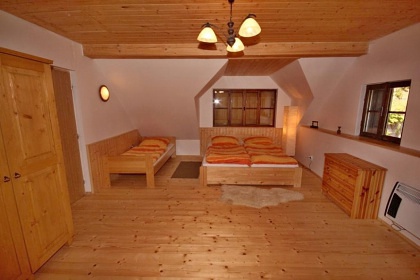 Wellness roubenka s baz�nem - vrch Zaklet�