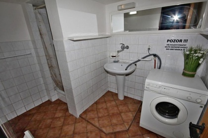 Wellness roubenka s baz�nem - vrch Zaklet�