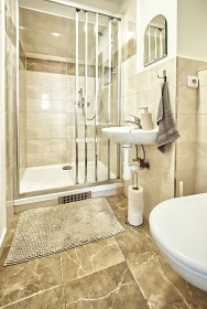 Chalupa s baz�nem - P�lavsk� vrchy - ji�n� Morava