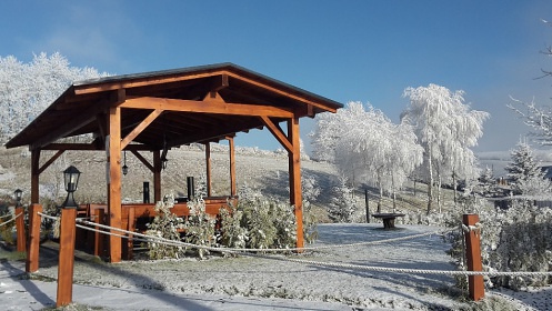 Chalupa a baz�n - Slezsk� Harta - Re�ovsk� vodop�dy