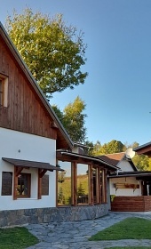 Chalupa a baz�n - Slezsk� Harta - Re�ovsk� vodop�dy