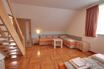 Farm��sk� penzion s baz�nem - Vrchlab� - Krkono�e