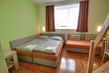 Farm��sk� penzion s baz�nem - Vrchlab� - Krkono�e